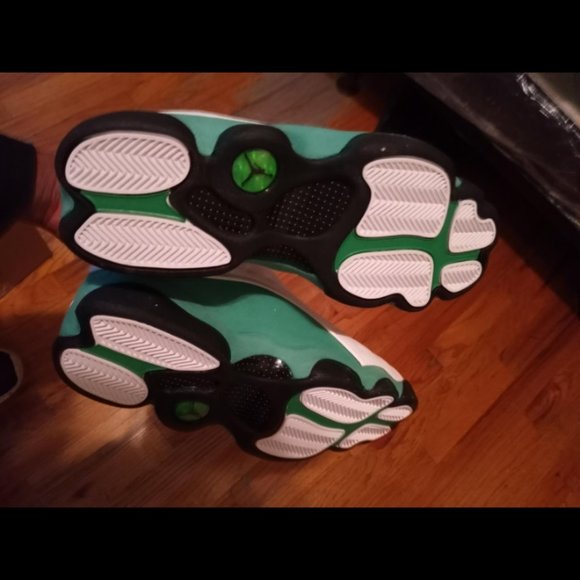 COPY - Air Jordan 13 green and white - Picture 3 of 3